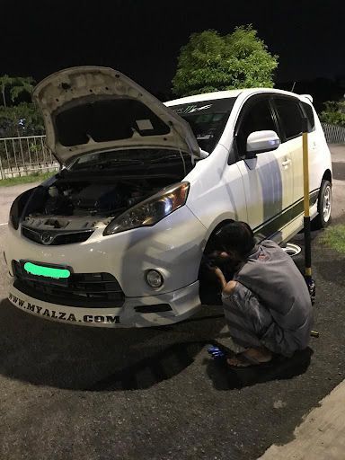 Dunia Kereta Auto Servis
