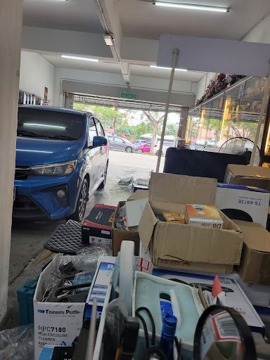 Heng Heng Car Auto Accessories (Beside BSN)